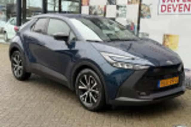 Toyota C hr (2025) thumbnail 32