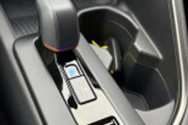 Toyota C hr (2025) thumbnail 37