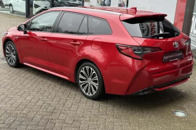 Toyota Corolla (2021) thumbnail 2