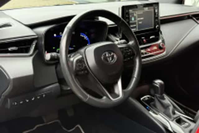Toyota Corolla (2021) thumbnail 6