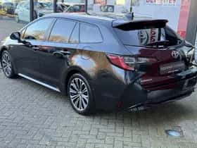Toyota Corolla (2021) thumbnail 2