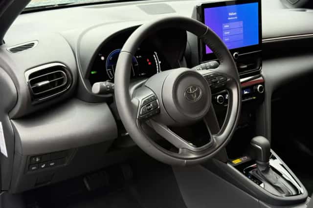 Toyota Yaris Cross (2026) thumbnail 12
