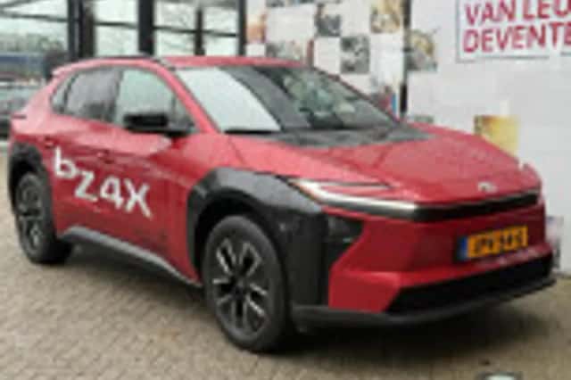 Toyota bZ4X (2026) thumbnail 37