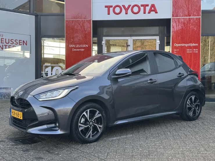 Toyota Yaris (2025) — foto 1