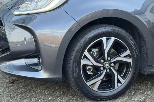 Toyota Yaris (2025) thumbnail 16