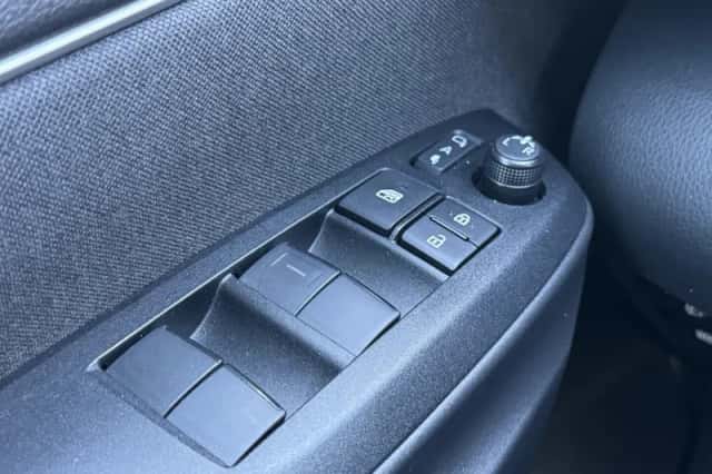 Toyota Yaris (2025) thumbnail 22
