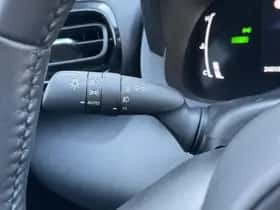 Toyota Yaris (2025) thumbnail 32
