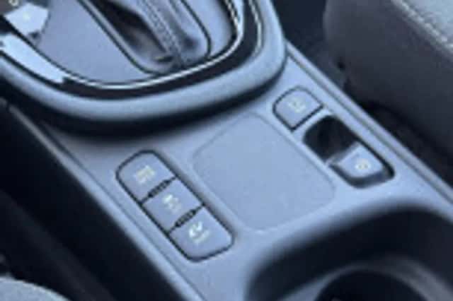 Toyota Yaris (2025) thumbnail 56