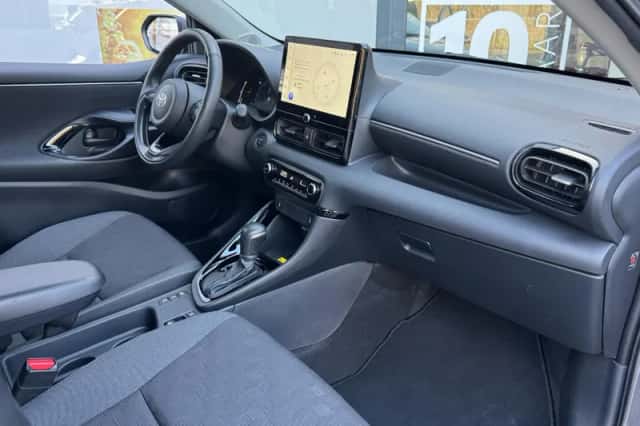 Toyota Yaris (2025) thumbnail 8