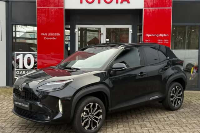 Toyota Yaris Cross (2024) thumbnail 1