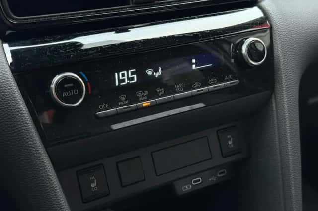 Toyota Yaris Cross (2024) thumbnail 23