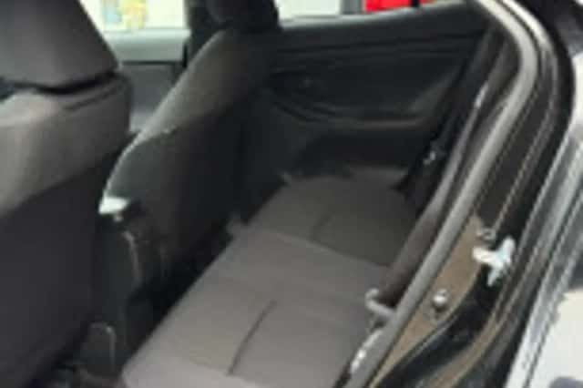 Toyota Yaris Cross (2024) thumbnail 40