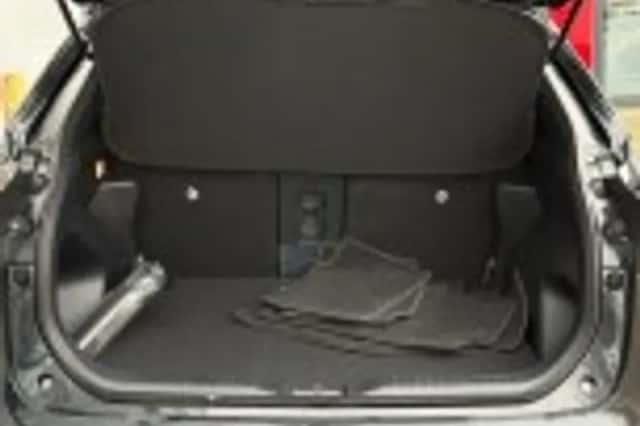 Toyota Yaris Cross (2024) thumbnail 54