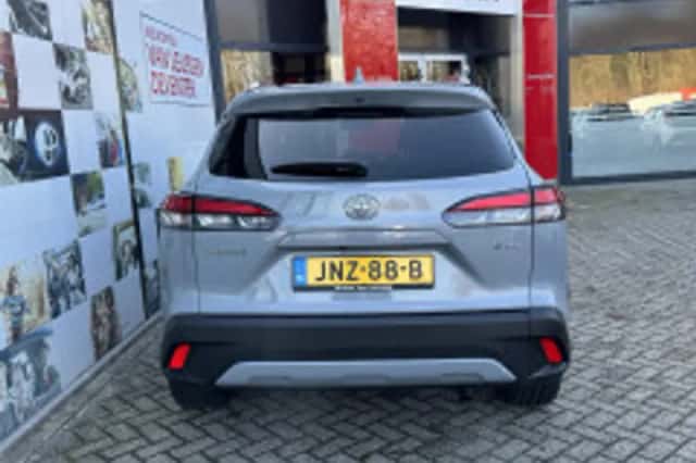 Toyota Corolla (2025) thumbnail 3