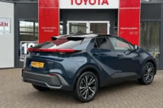 Toyota C hr (2025) thumbnail 3