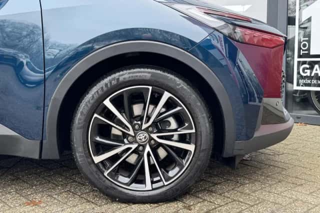 Toyota C hr (2025) thumbnail 30