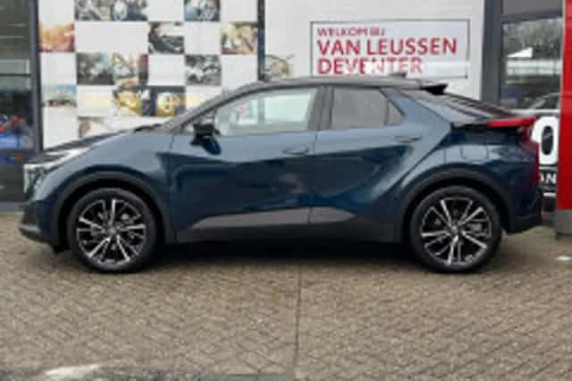 Toyota C hr (2025) thumbnail 5
