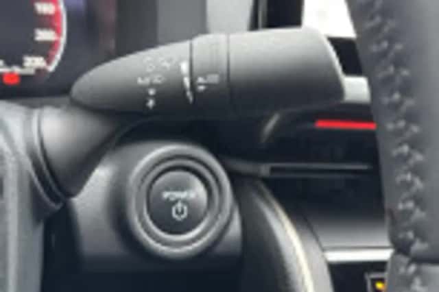 Toyota C hr (2025) thumbnail 61