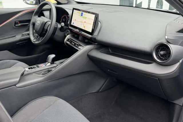 Toyota C hr (2025) thumbnail 8