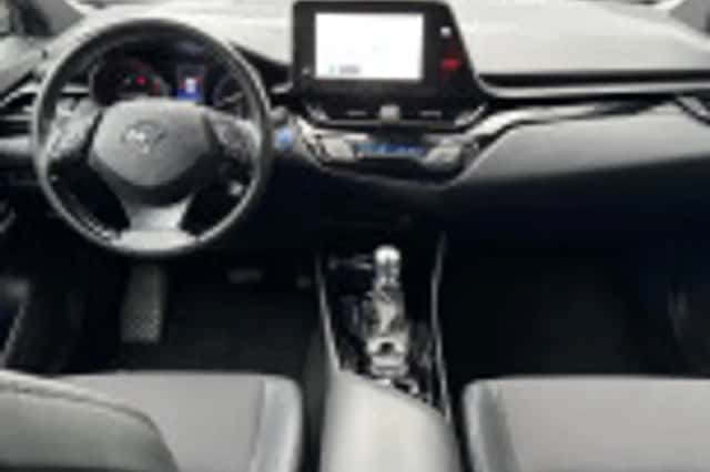 Toyota C hr (2023) thumbnail 32