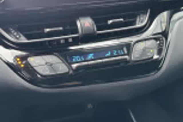 Toyota C hr (2023) thumbnail 36