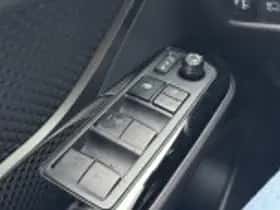Toyota C hr (2023) thumbnail 38