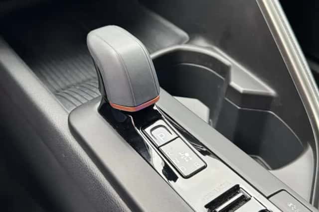 Toyota C hr (2025) thumbnail 16