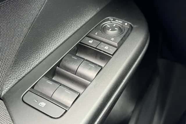 Toyota C hr (2025) thumbnail 22