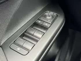 Toyota C hr (2025) thumbnail 22