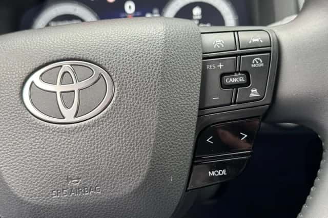 Toyota C hr (2025) thumbnail 24