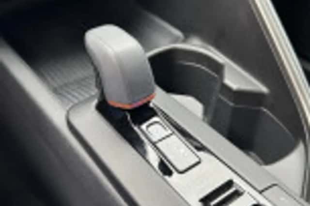Toyota C hr (2025) thumbnail 37