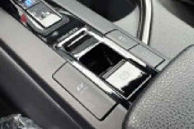 Toyota C hr (2025) thumbnail 39