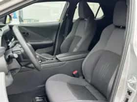 Toyota C hr (2025) thumbnail 6