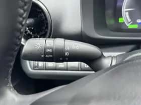 Toyota C hr (2025) thumbnail 2