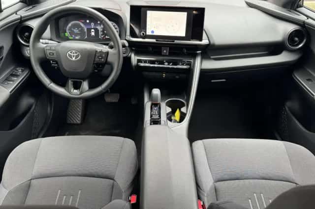 Toyota C hr (2025) thumbnail 16
