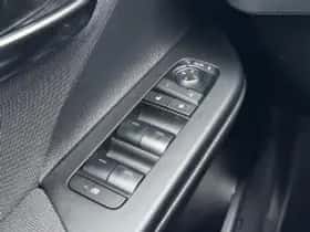 Toyota C hr (2025) thumbnail 4