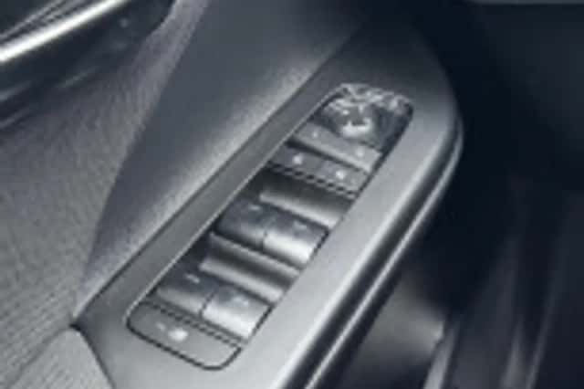 Toyota C hr (2025) thumbnail 39