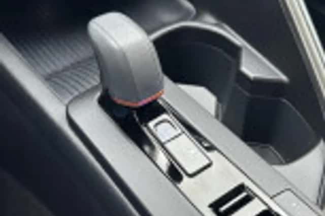 Toyota C hr (2025) thumbnail 56