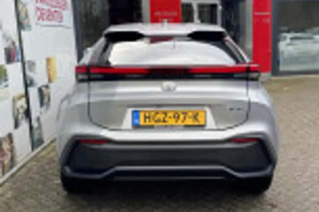 Toyota C hr (2025) thumbnail 63