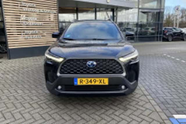 Toyota Corolla (2023) thumbnail 3