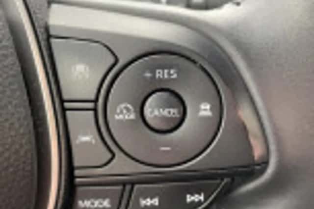 Toyota Corolla (2023) thumbnail 64