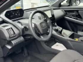 Toyota bZ4X (2025) thumbnail 32
