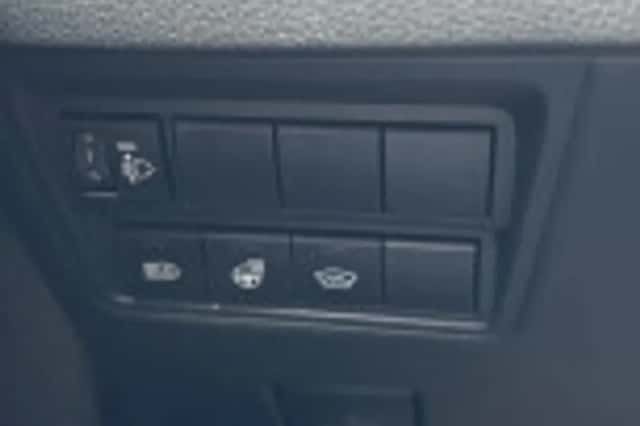 Toyota Yaris Cross (2025) thumbnail 37