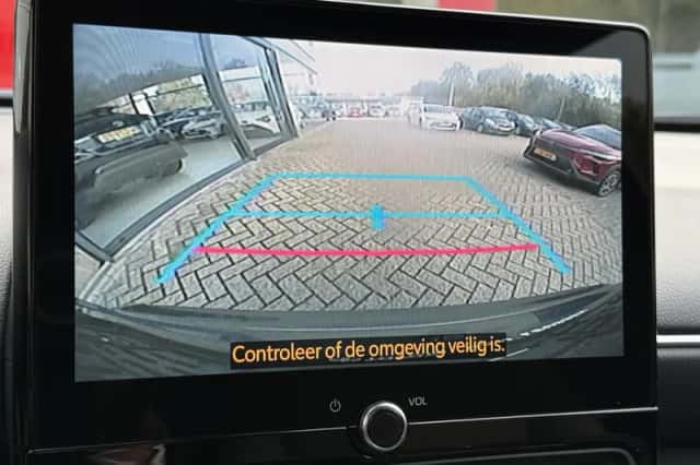 Toyota Yaris Cross (2025) thumbnail 17