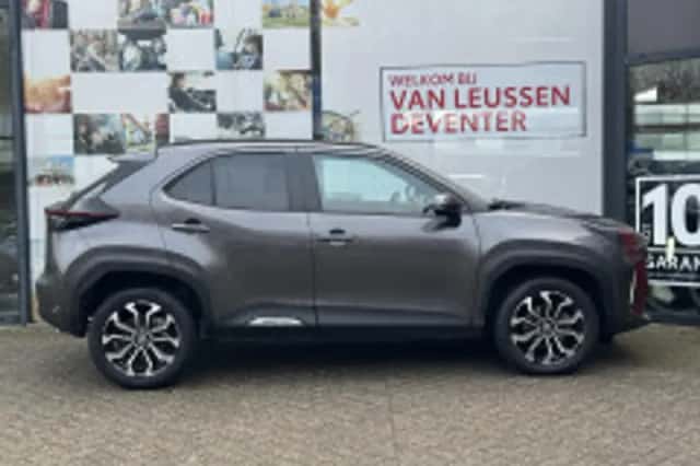 Toyota Yaris Cross (2025) thumbnail 4