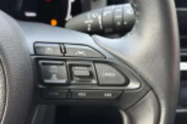 Toyota Yaris Cross (2025) thumbnail 39