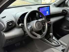 Toyota Yaris Cross (2025) thumbnail 8