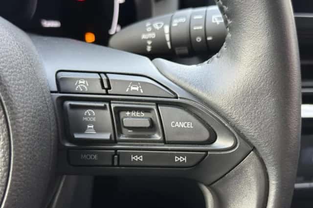 Toyota Yaris Cross (2025) thumbnail 17