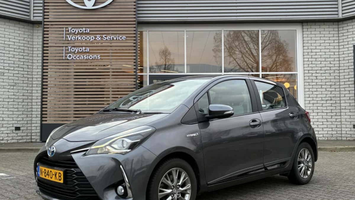 Toyota Yaris (2017) — foto 1