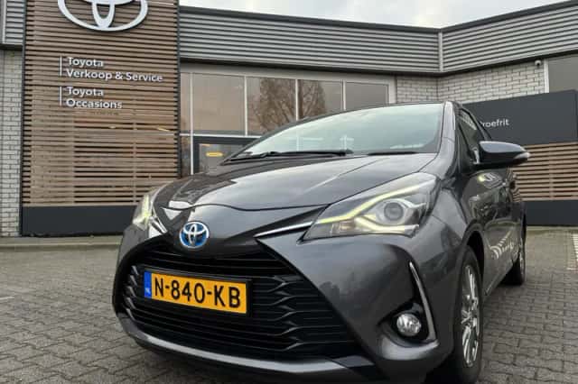 Toyota Yaris (2017) thumbnail 13
